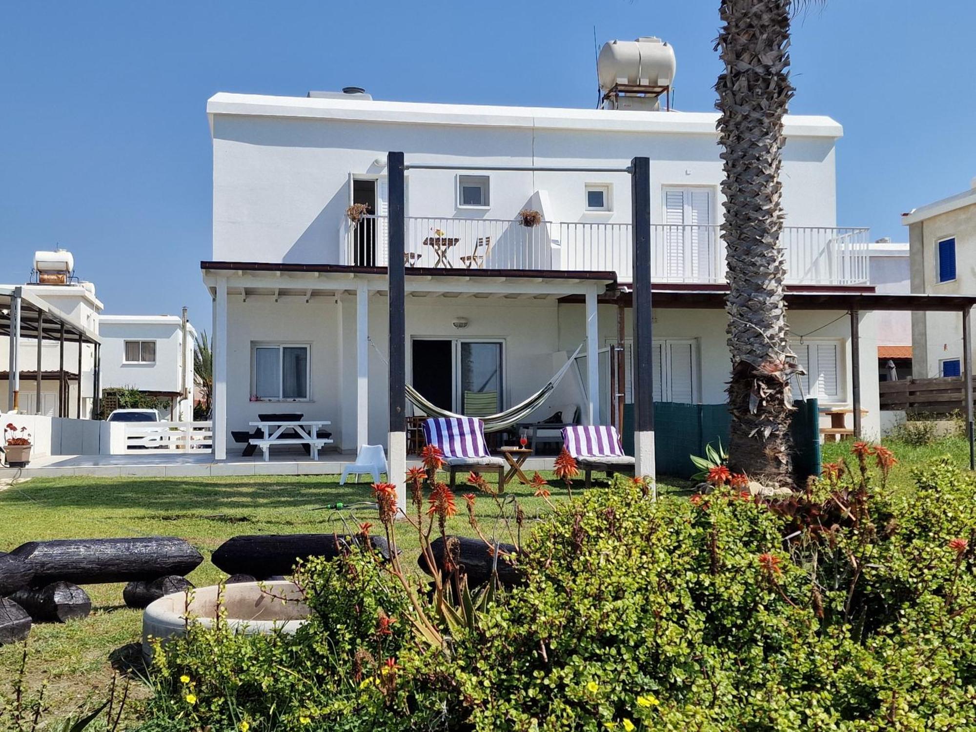 Ammos Beachfront Villa Paradise Lárnaka Kültér fotó